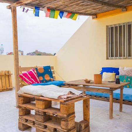 Simabo'S Backpackers' Hostel Mindelo Esterno foto